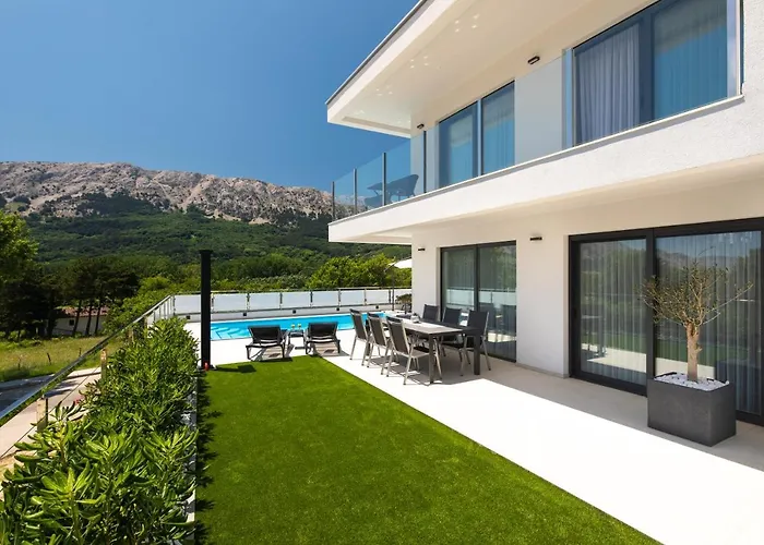 Villa Supernus With Heated Pool