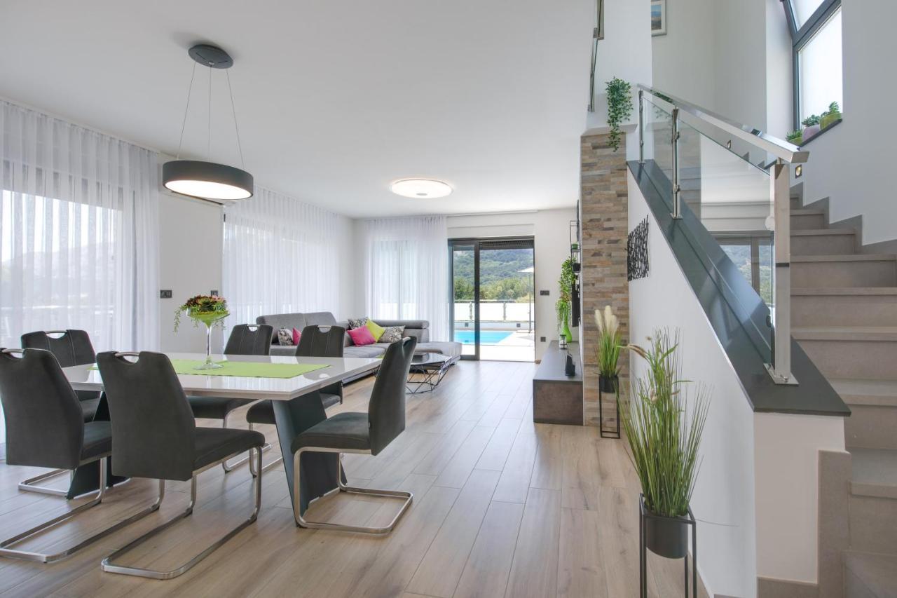 Supernus Villa *